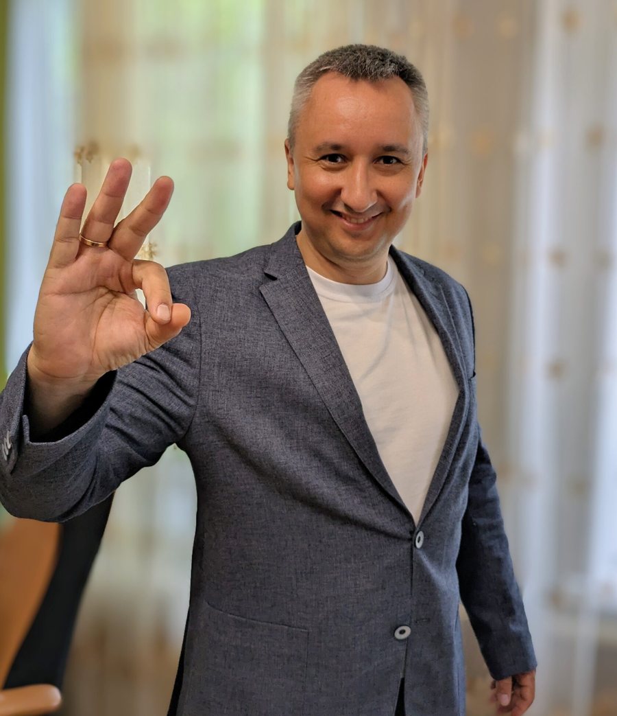 Роман Иванов